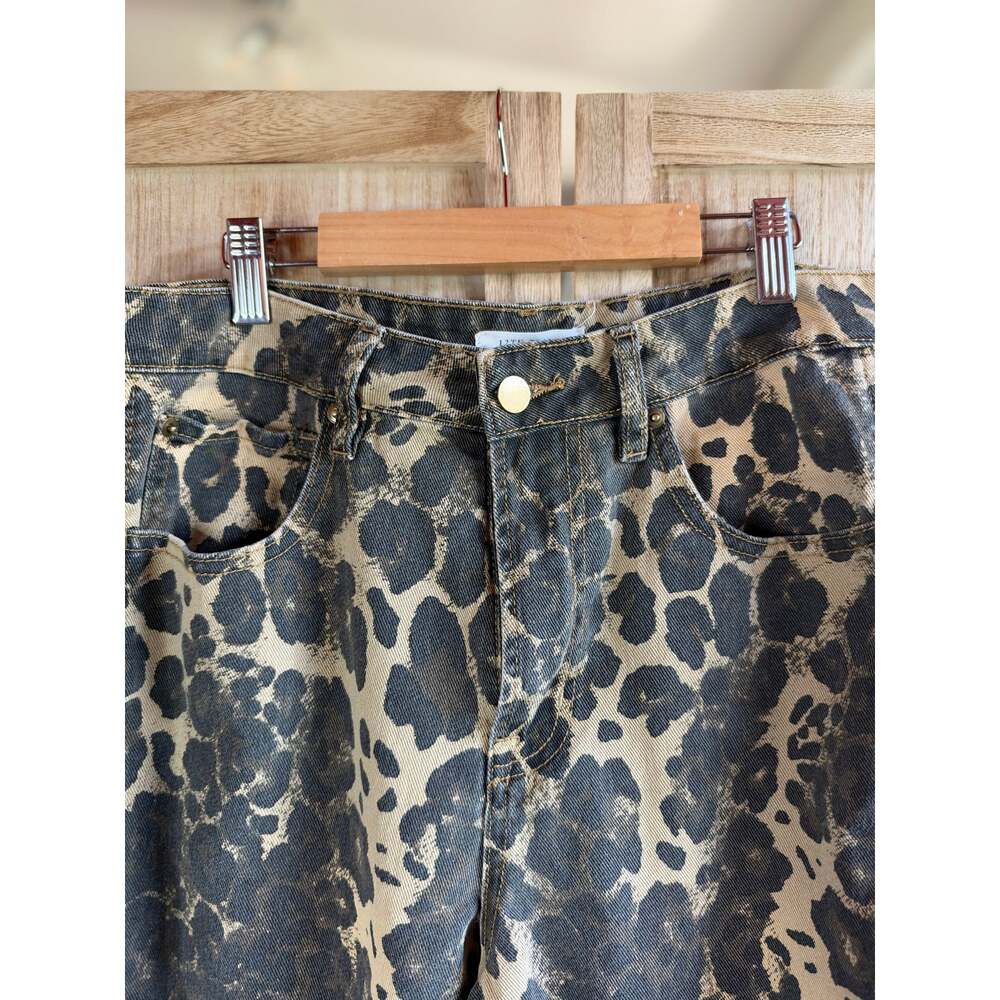 12th TRIBE Muse Leopard Print Barrel Leg Jeans Size 32 - Picture 5 of 10